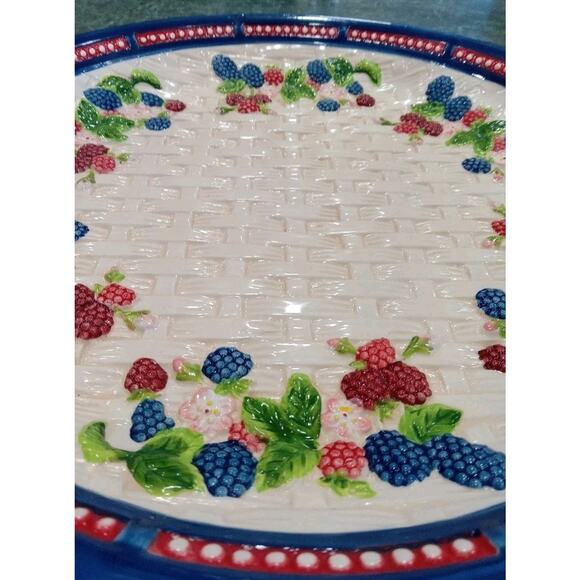 Temp Tations Figural fruit Mixed Berries Platter Tray Large Handles Basket Weave - Picture 2 of 8